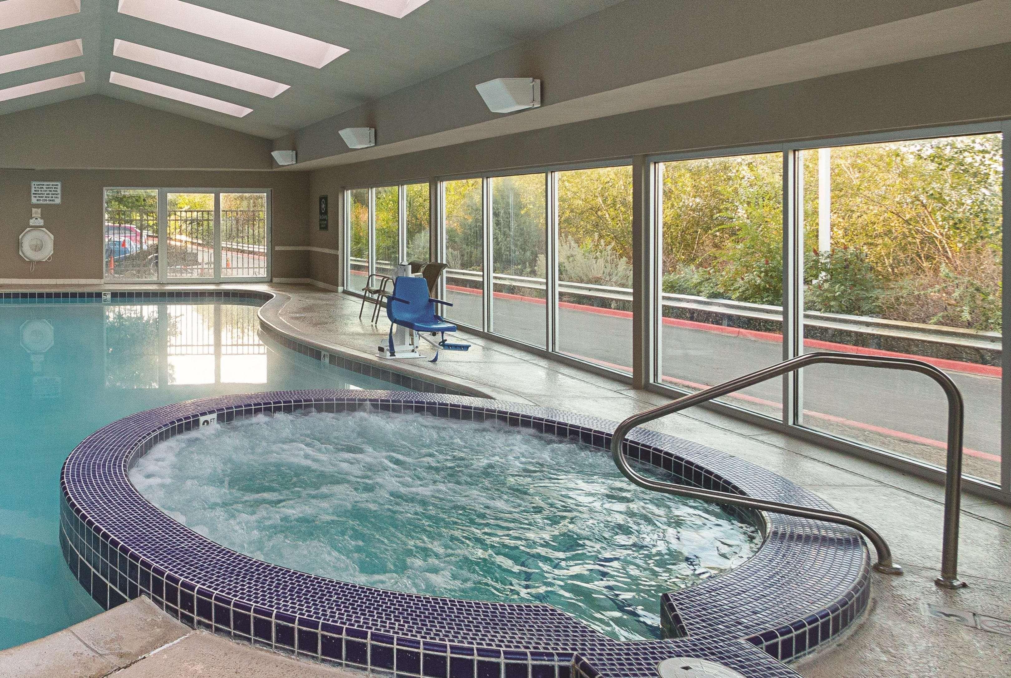 La Quinta By Wyndham Orem University Pwy Provo Bagian luar foto